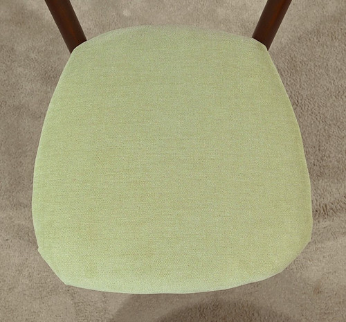 Suite mit 4 skandinavischen Stühlen aus gebeiztem Holz – 1960