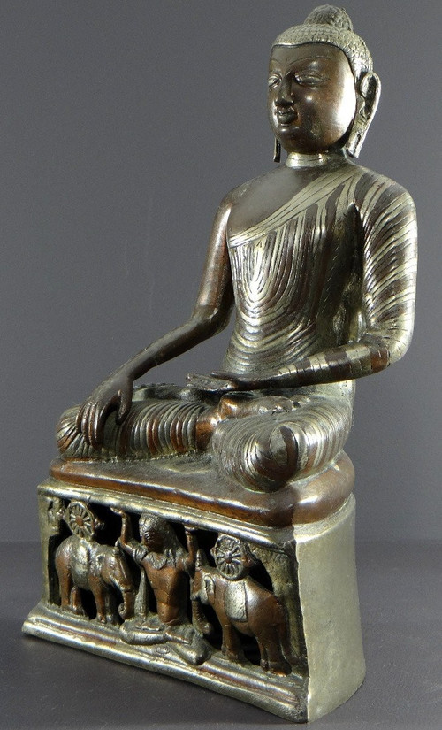 Birmanie, Années 1920/1930, Statue Bouddha En Bronze à Double Patine Cuivre Et Argent.