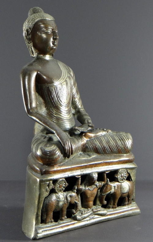 Birmanie, Années 1920/1930, Statue Bouddha En Bronze à Double Patine Cuivre Et Argent.