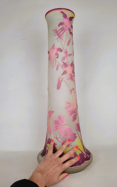Large Vase With columbines, E Gallé, Art Nouveau