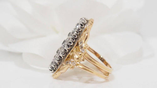 Anello Marquise in oro giallo e diamanti