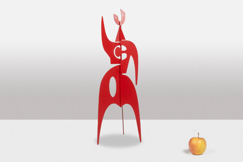 Scultura in piedi intitolata “Jouve”. Opera contemporanea.