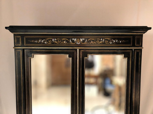 Libreria Napoleone III, legno annerito con intarsi in ottone, avorio e madreperla
