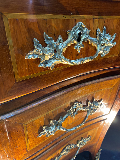 Commode Louis XV d’époque 18e siècle estampillée 