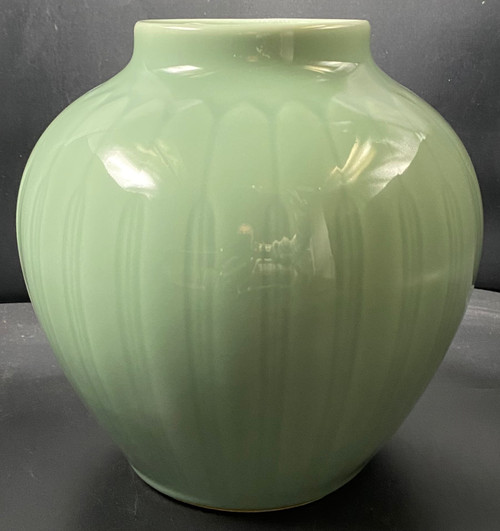 VASE EN PORCELAINE JAPONAIS 