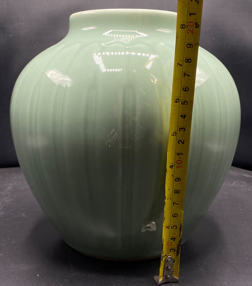 VASE EN PORCELAINE JAPONAIS 