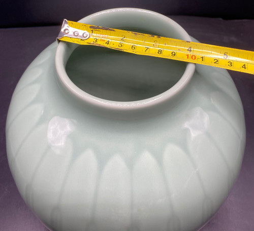VASE EN PORCELAINE JAPONAIS 