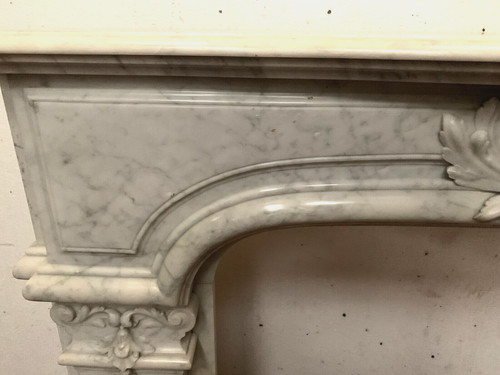 Camino in stile Regency in marmo bianco di CARRARA ITALIA XIX secolo