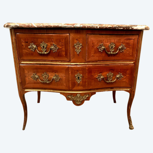Louis XV saute chest of drawers with curved facade 18th century