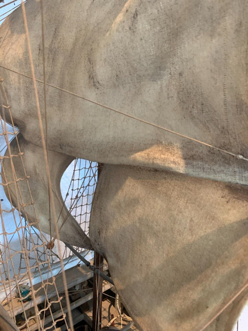 Ancienne maquette d'un bateau de pirate des mers XX siècle