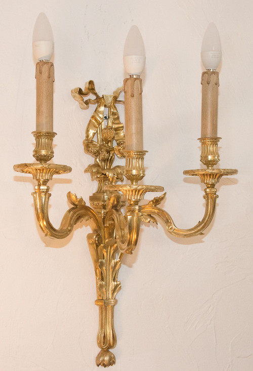 Paire d'Appliques En Bronze Style Louis XVI Circa 1880