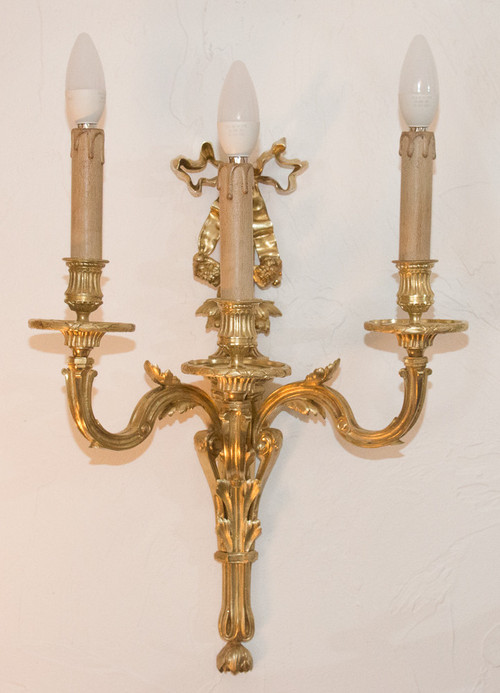 Paire d'Appliques En Bronze Style Louis XVI Circa 1880