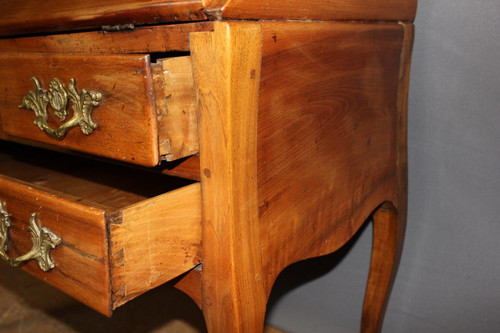 Louis XV sloping desk in walnut and 18th century marquetry