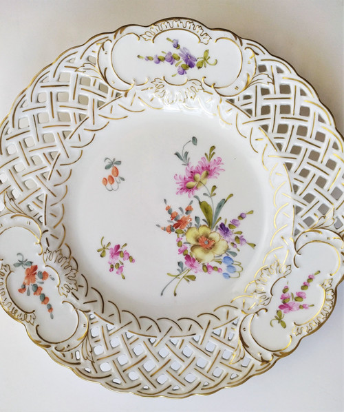 Hand Painted Plate Saxe Hermann Ohme Porcelain 19th c 
