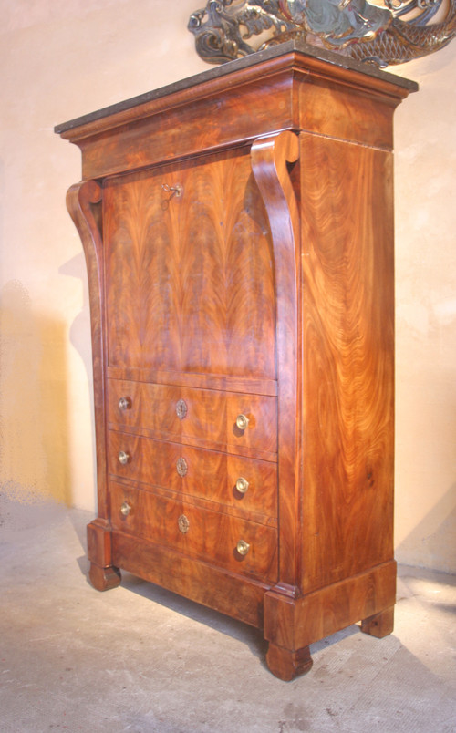 Restauro della segreteria a Walnut