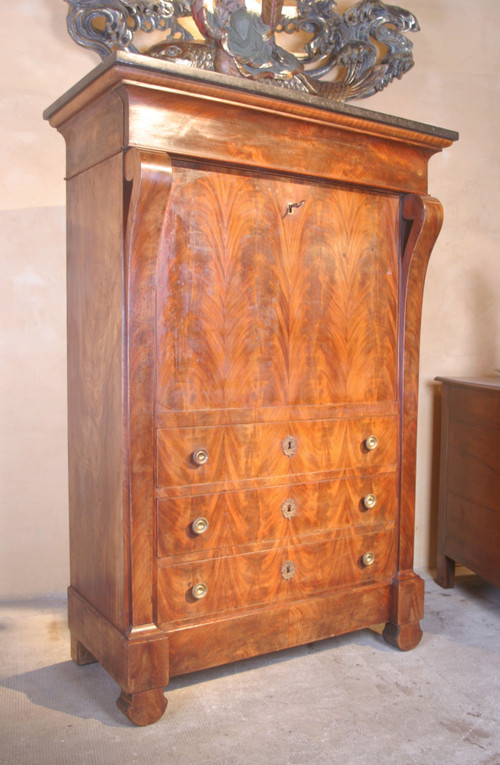 Restauro della segreteria a Walnut