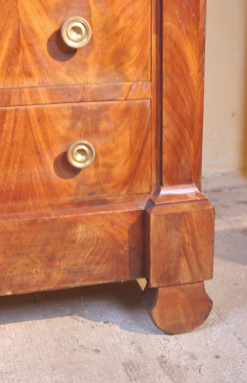 Restauro della segreteria a Walnut