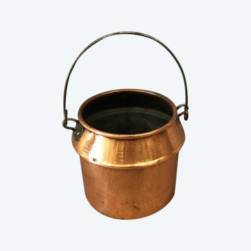 petit pot en cuivre d'époque 18 ème 
