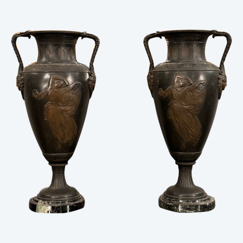 Paire De Vases A l'Antique d'Epoque XIXème 