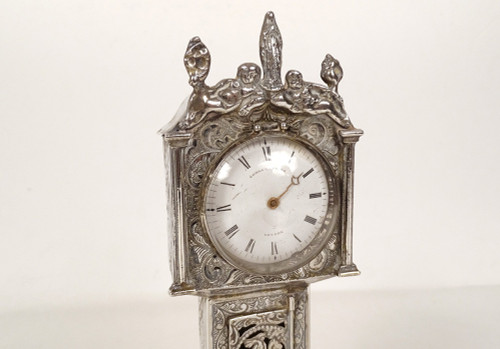 Miniatura di orologio da terra olandese in argento Vergine Venere XIX secolo