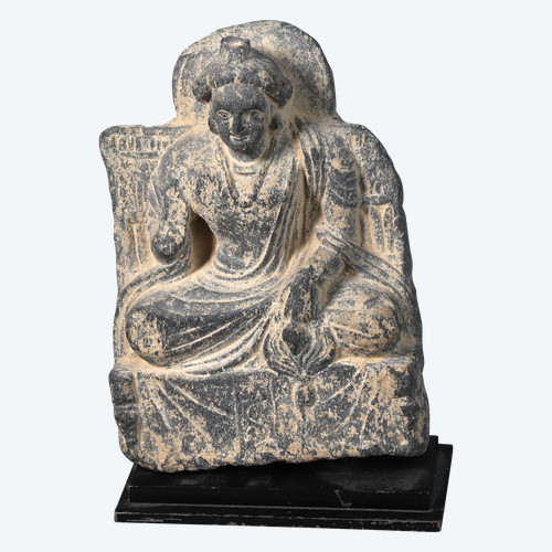 Sculpture Gandhâra de Buddha en Bûmisparsha Mudra – Pakistan