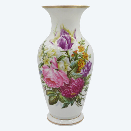 Vase en porcelaine, époque Restauration.  