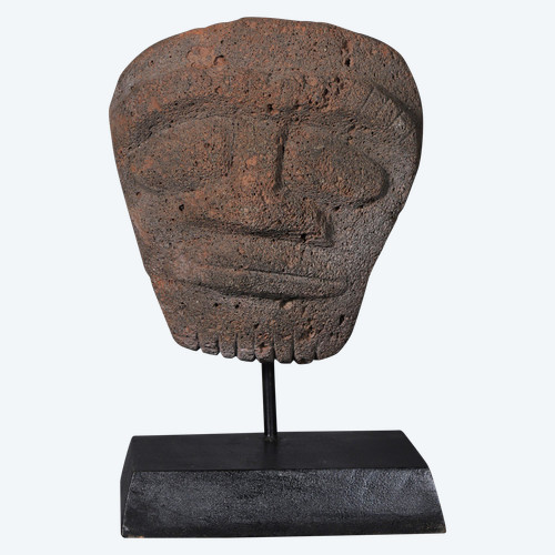 Idolfigur aus Vulkangestein - Südamerika