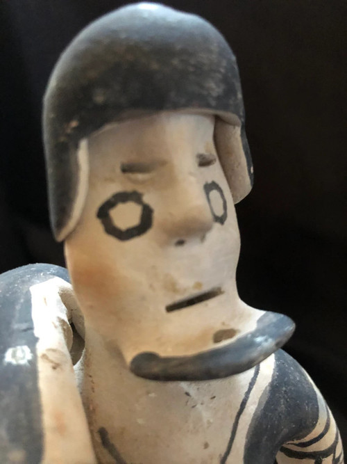 Statuette of a man in painted terracotta Karaja, Lijoko Brazil Tribal Art work from the 60s