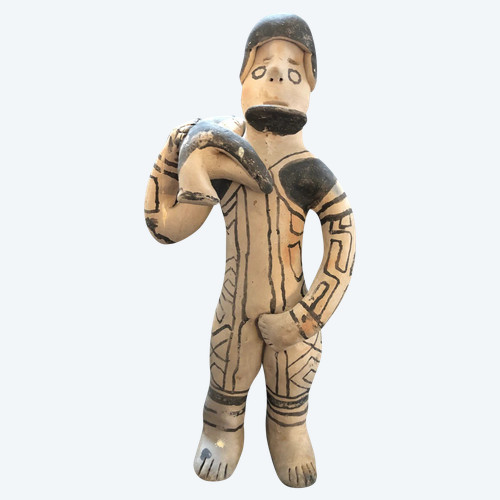 Statuette of a man in painted terracotta Karaja, Lijoko Brazil Tribal Art work from the 60s