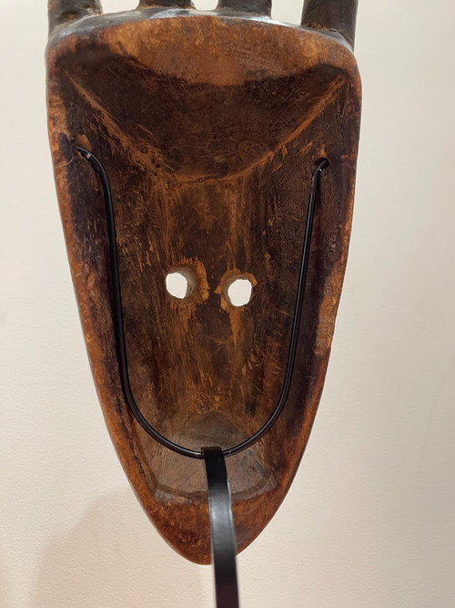 “Ntomo” mask with four teeth - Bamana population, Mali