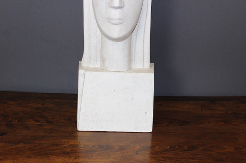 Sculpture Art Déco En Plâtre Représentant Une Tête De Femme Dans Le Goût De Gustave Miklos 