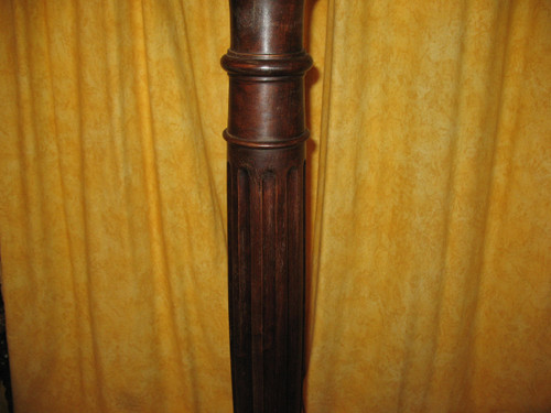 Louis XVI style walnut saddle column, 19th century, height: 125 cm
