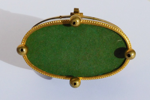 Coffret Nécessaire De Couture écaille De Tortue laiton XIXe ciseaux dé étui aiguille pomponne