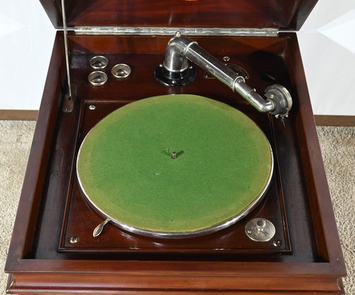 Phonographe Silvertone Model VII en Acajou – 1920
