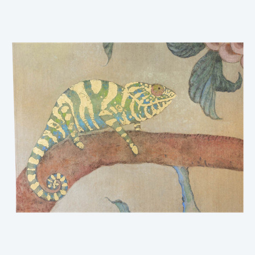 Painted canvas representing a chameleon. Contemporary work.