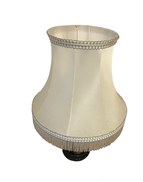 Table lamp in Japanese style with maritime Asian decor