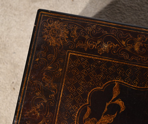 Importante Table Basse Asiatique – Milieu XXe