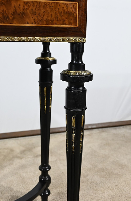 Petite Table de Salon style Louis XVI, époque Napoléon III – Milieu XIXe