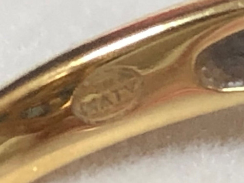 Bague Or Saphirs et Diamants du bijoutier Maty dans son écrin d'origine