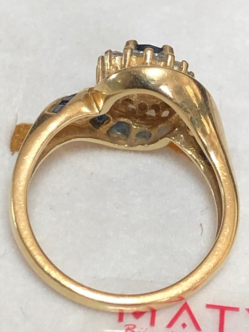 Bague Or Saphirs et Diamants du bijoutier Maty dans son écrin d'origine