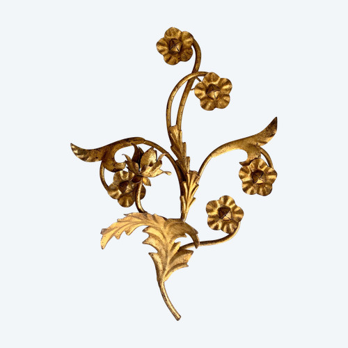 Decorazione da parete in metallo dorato