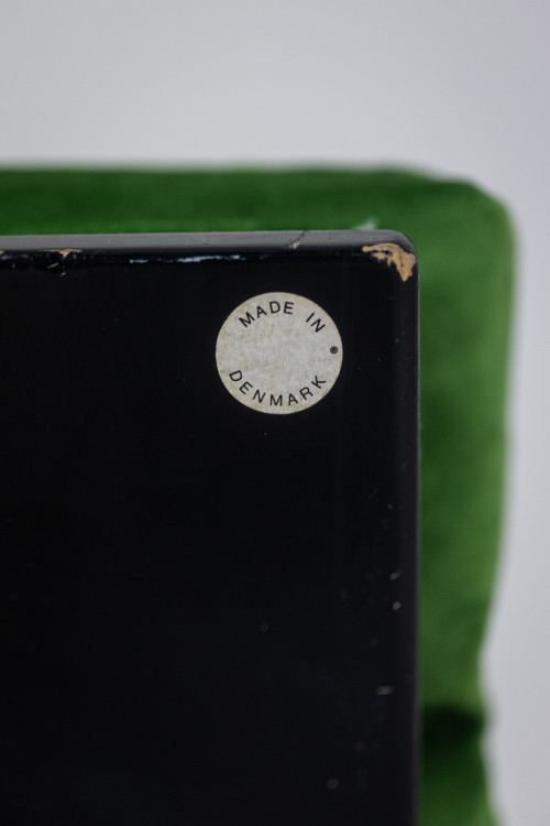 Serie di 6 poltrone in metallo laccato bianco e velluto. Anni '70.