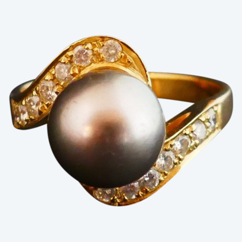 Ring, besetzt mit einer Tahiti-Perle und Diamanten.