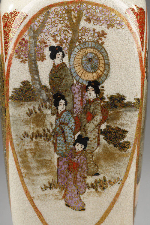 Kleine Satsuma-Porzellanvase aus Japan, Meiji-Zeit (1868-1912).