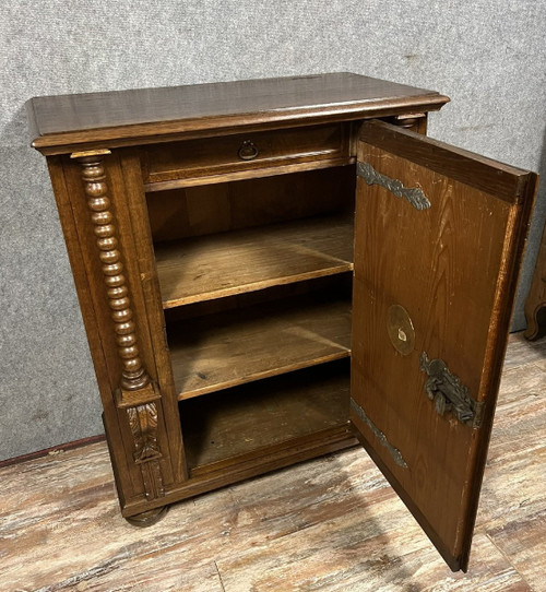 Meuble D’apparat Alsacien en chêne et loupe époque Louis XIII / XVII eme siècle