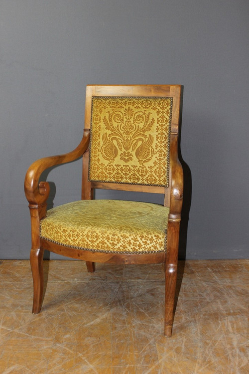 Paire de fauteuils Restauration en noyer XIX