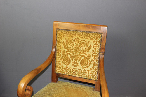 Paire de fauteuils Restauration en noyer XIX
