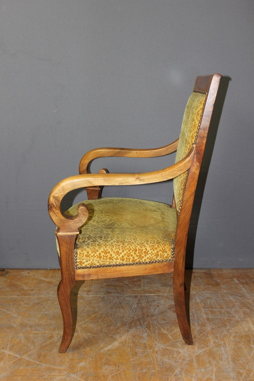 Paire de fauteuils Restauration en noyer XIX