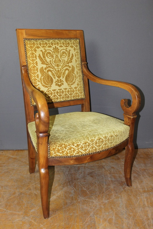 Paire de fauteuils Restauration en noyer XIX