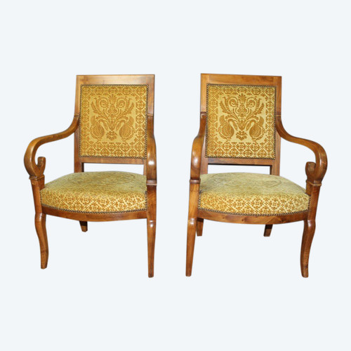 Paire de fauteuils Restauration en noyer XIX